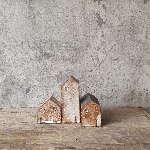 Set-of-tiny-houses-2