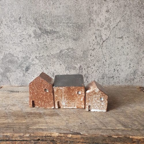 Set-of-tiny-houses-5