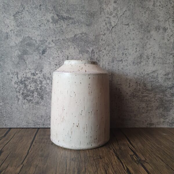 vase - Image 3